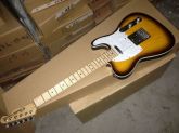 GUITARRA TELECASTER COM O CASE